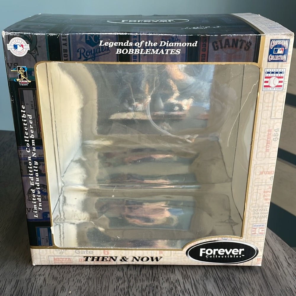 NY Yankees Legends of the Diamond Bobblemates - Mattingly & Rodriguez - Picture 10 of 16